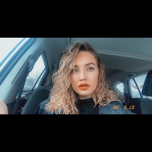 Meet your Posher, Alexa - Picture 1 of 1